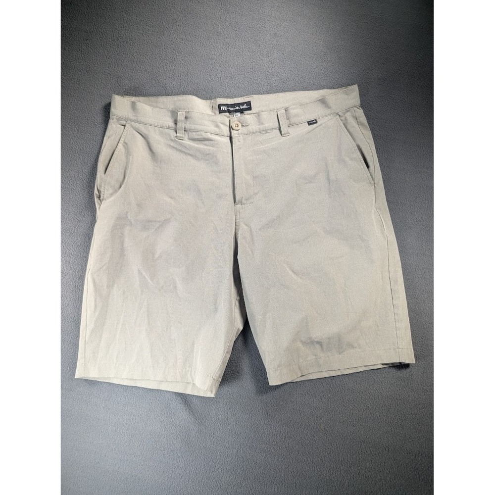 Travis Mathew Beck Shorts Mens 40 Beige Golf Casual Stretch Flat Front